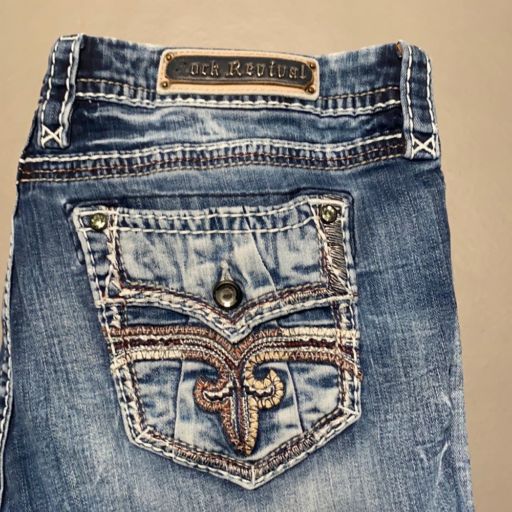 Women’s Rock Revival Easy Crop